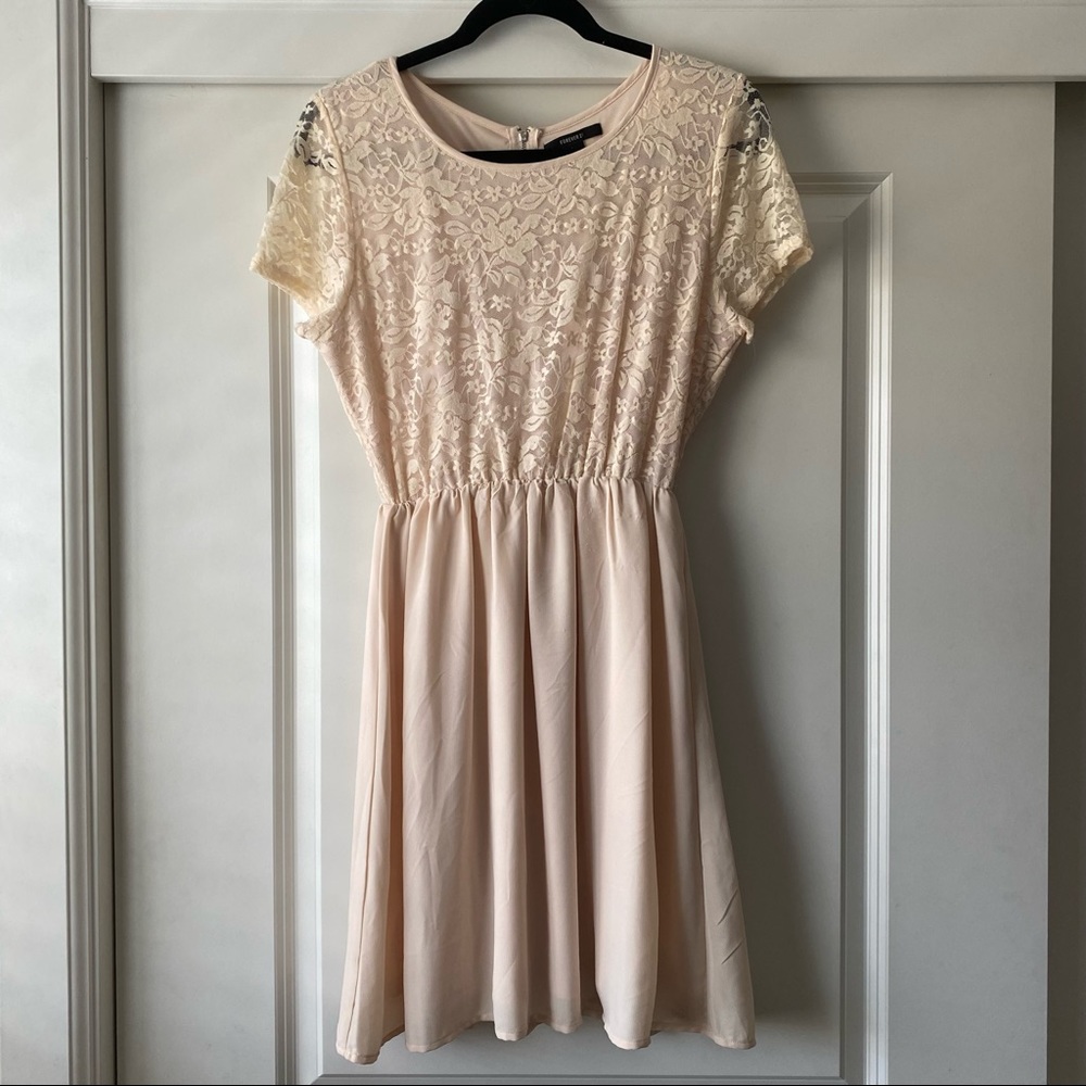 Forever 21 Cream Floral Lace/Lucite Dress